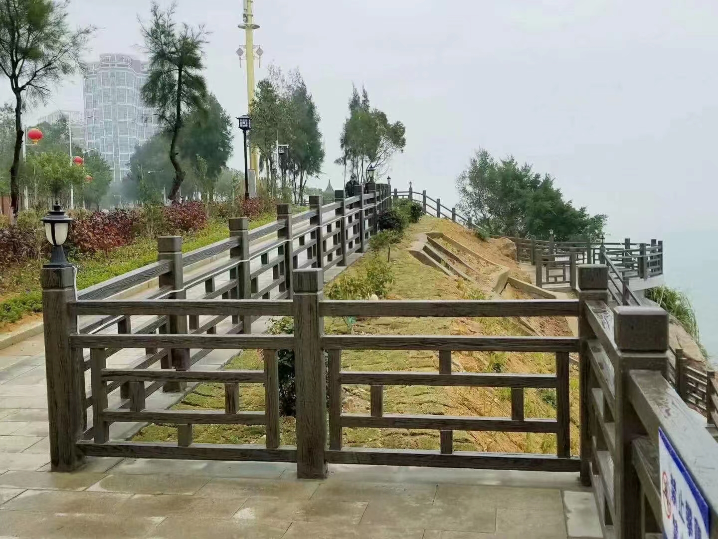 仿木圍欄的耐候性的特點(diǎn)介紹